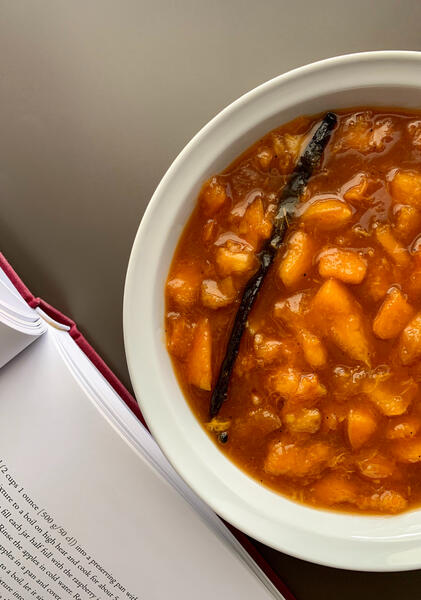 Albicocche semi-candite alla vaniglia